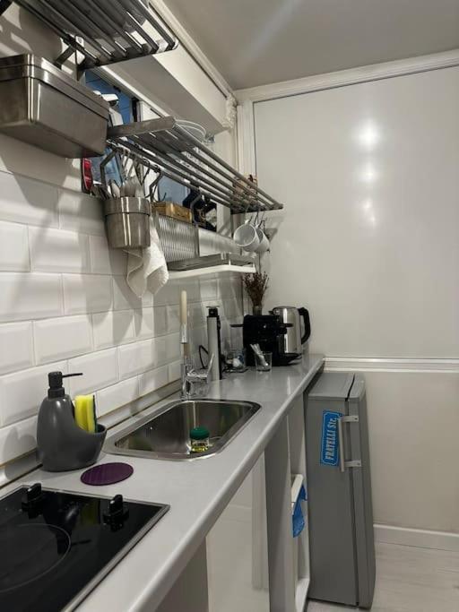 Appartamento Studio Cozy Piata Victoriei Bucarest Esterno foto