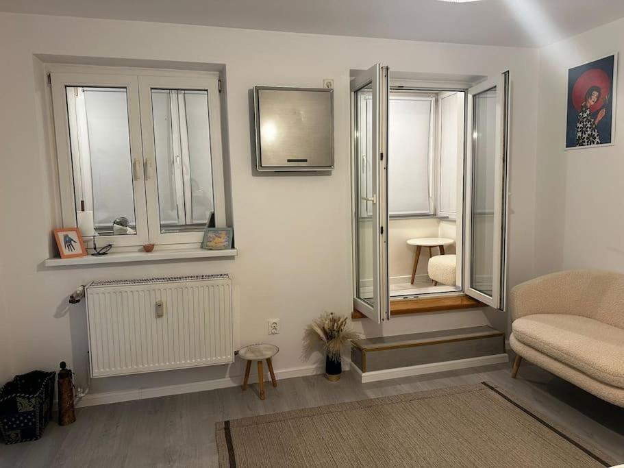 Appartamento Studio Cozy Piata Victoriei Bucarest Esterno foto