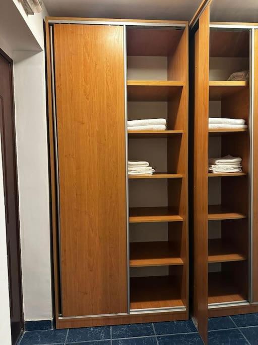 Appartamento Studio Cozy Piata Victoriei Bucarest Esterno foto